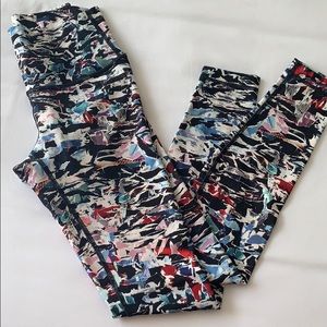 Lululemon Wunder Under - Limited Edition - Size 4